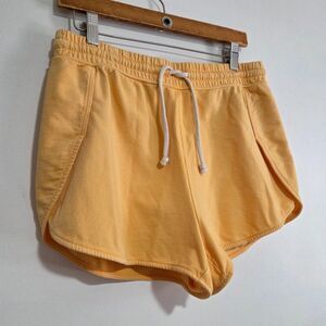 EUC LIKE NEW AERIE YELLOW SHORTS SIZE M